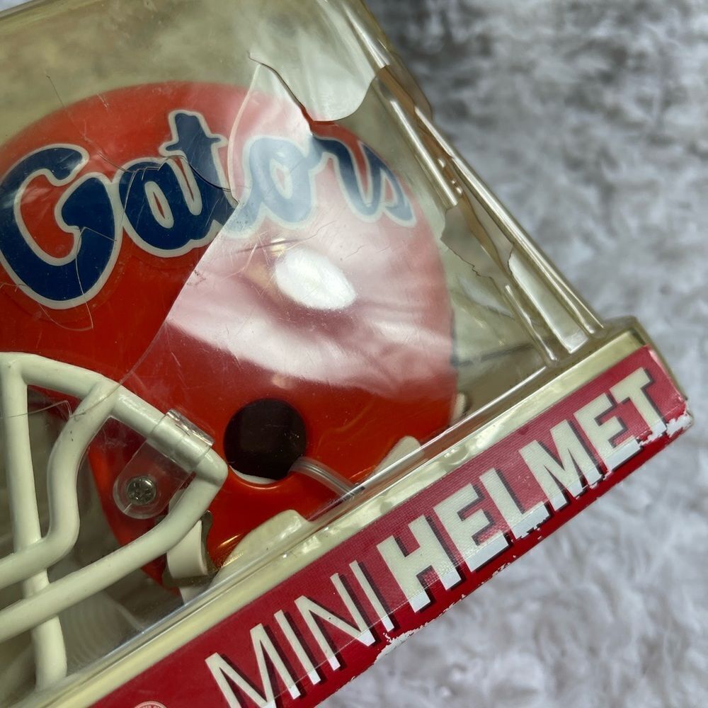 New In Box FLORIDA GATORS - Riddell Mini Football Helmet . - Picture 9 of 9